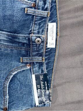 Abercrombie & Fitch Women’s Blue Ankle Straight Jeans